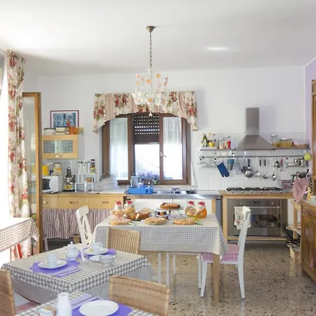 La Casa Di G.g. فندق مبيت وإفطار غْروتّامّاري