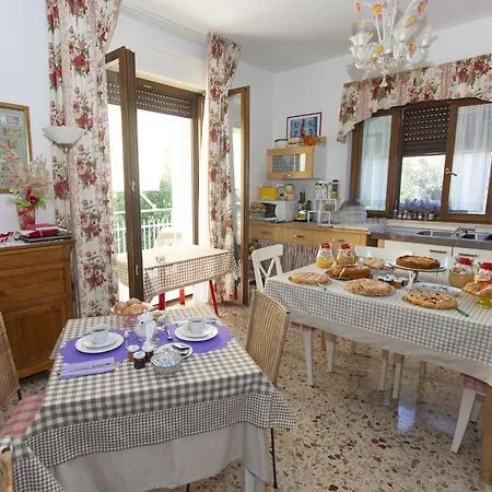 La Casa Di G.g. Oda ve Kahvaltı Grottammare