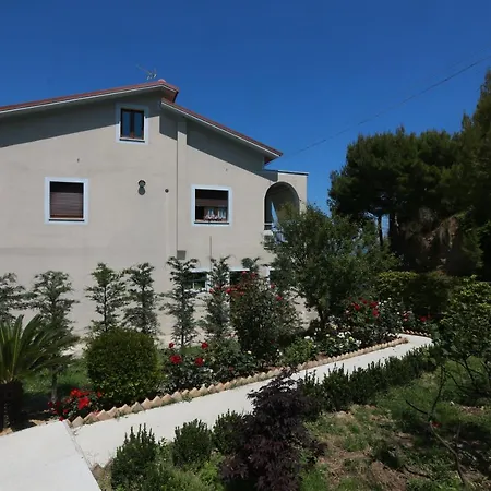 La Casa Di G.g. Oda ve Kahvaltı 3*